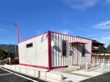 エンヘアー(en hair.)の雰囲気(外観はポップな雰囲気なので、ご来店の際すぐ見つかります!)