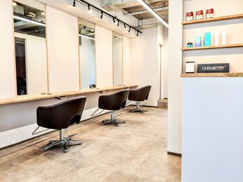 アンド 夙川(AND)の写真/初めての方も緊張せずに過ごせるアットホームな雰囲気◎扱いやすく、創り込みすぎないスタイルが人気★