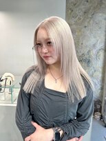 ソル ジングウマエ(SOL JINGUMAE)&nbsp;表参道ハイトーンカラーシルバーホワイトブロンドブリーチ2回