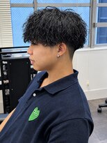 ルーストデラックス 京都河原町三条(ROOST dx)&nbsp;MEN’S HAIR/波巻ツイストスパイラル/フェザーパーマ/京都河原町