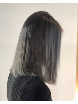 プールトワ(pour toi) 透明感◎ダークグレージュ