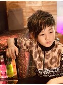 アシンメトリーメッシュヘアー