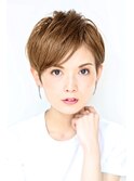 ミセスの明るめベリーショート