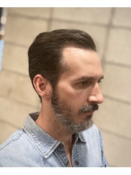 フランクスバーバー アンド ビアークラブ(FRANK'S BARBER and BEER CLUB) ニューヨークドライカットサイドグラデーションくせ毛カットO