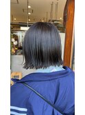 パッツリ外はねボブ