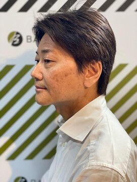 バーバーバー 四谷(BARBER-BAR) 大人カッコいい30代40代50代以上リバースショートレイヤー