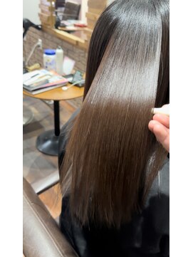 イイネ(iine) ダークブラウンツヤ髪トリートメント髪質改善ストレートヘア