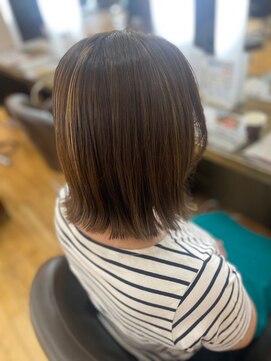 ヴァンカウンシル 清須店(VANCOUNCIL) 外ハネくびれヘア 切りっぱなしボブ×ハイライト/秋カラー
