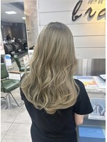 ブレス 小阪店(brace)&nbsp;ブリーチ一回ミルクティーベージュ☆