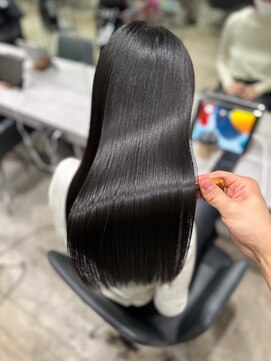 キュア 表参道(CURE) 美髪矯正【髪質改善/縮毛矯正/表参道駅】