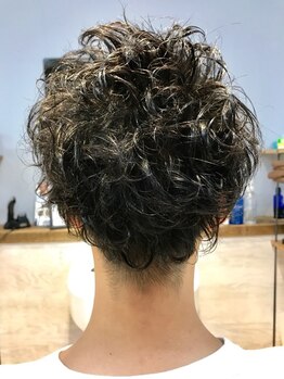 ハックス(HK's)の写真/【上大岡駅徒歩1分/平日7時～21時まで営業】最新トレンドを取り入れ、ONもOFFもキマる優秀ヘアに☆