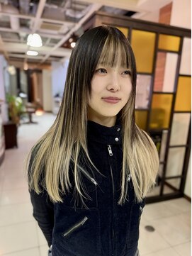 コントラストの効いたデザインカラー【坂根】