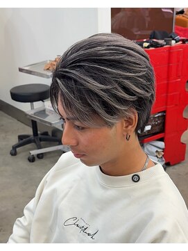 テンバイリップスヘアー(TEN by LIPPS hair) ホワイトシルバーアッシュバレイヤージュツーブロセンターパート