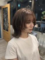 イト リトルヘアガーデン(ito. little hair garden)&nbsp;ミディアムレイヤー×ベージュ