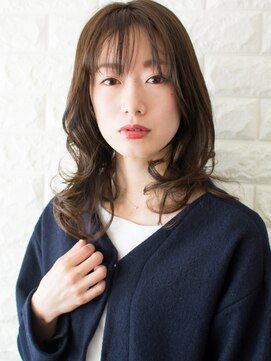 ノイン(noine) シンプルから自分を見つける特別な服に。