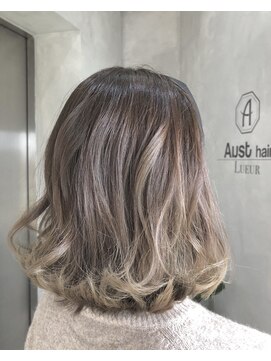 オーストヘアー リュウール(Aust hair Lueur) 3DハイライトとグラデーションをMIX