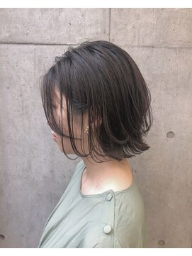 エフ ナカイタバシ(F) 外ハネシースルーレイヤーボブ