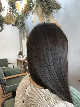 ヘアーサロン アンズ ハイトーンの「14トーン」から7トーンのアッシュ系
