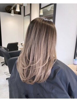 ラフ 難波店(LAFF) #黒髪#ボブルフ#ネビージュ#小顔#ワンレン