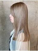 ホワイトベージュ　顔周りレイヤー　ストレート　髪質改善