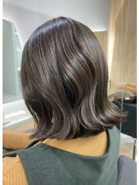 クシュ 所沢東口店(kusyu...) 黒髪/グレーベージュ/レイヤーロング/前髪パーマ/所沢ハイライト