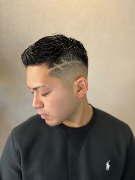 髪工房ケンズ 上新庄(髪工房ken's) レザーライン