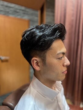 ヘアモード キクチ 銀座店 ビジネス73刈り上げスタイル〈理容室〉