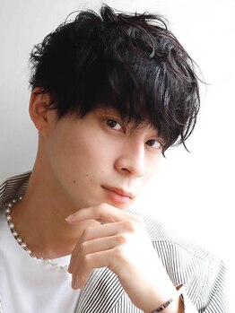 レガロ(REGALO)の写真/男性も居心地の良い落ち着いた店内で、髪も心もリフレッシュ♪再現性の高いカットで毎朝のスタイリングも◎