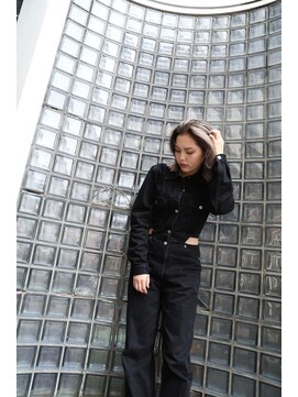 ボラトゥ(Bora two) 10代20代大人可愛いハンサムショートグレージュシルバーカラー◎