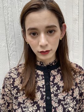 レオニード 表参道(LEONID) ナチュラルなストレートスタイル