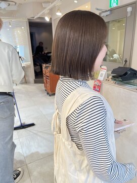 キャンバス バイ ネオリーブ 横浜西口(Canvas by neo.) ミニボブ きりっぱなし ハイトーン ベージュ 【miku】