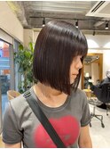 qumu横浜　切りっぱなしボブ×ストレート