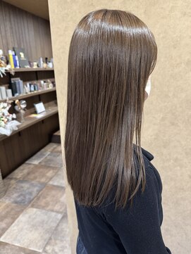 イロハ(iroh) イルミナカラー/ヘーゼルナッツカラー/髪質改善