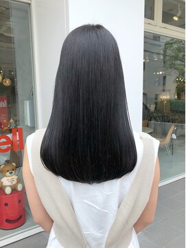 ユエン(uyen) 大人かわいい暗髪カラー髪質改善ストレート