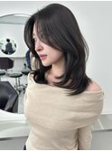 顔周りカットミディアムレイヤーダークカラーワンホン韓国