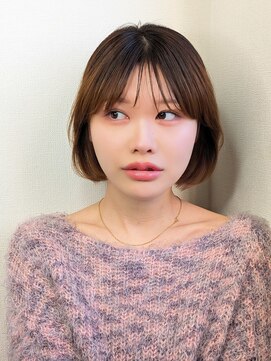 ブリス(VLISS) レイヤーカット 顔周りレイヤー 透明感 20代30代40代