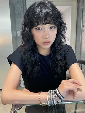 ナヌーク ダイカンヤマ(nanuk daikanyama) スパイラルパーマウルフレイヤーウルフパーマミディアムレイヤー