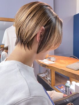 ジョナサン リヴィングストン(JONATHAN LIVINGSTON) ショートボブ×ベージュ