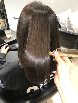 ラブクロムトーキョー オモテサンドウ(LOVECHROME OMOTESANDO) LOVE CHROME☆5stepトリートメント大人かわいいカーキグレージュ