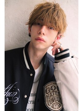 カライング(ing) スーツ短髪ツーブロック束感モテる黒髪シークレットパーマ流行