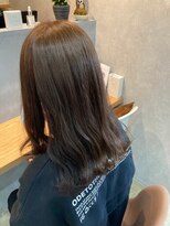 シロトータルデザイン(shiro total design)&nbsp;重めレイヤー×オリーブカラー