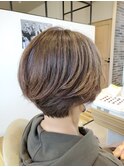 ショートスタイル　アッシュベージュ