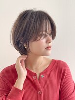 イヴォークトーキョーオーサカ(EVOKE TOKYO osaka)&nbsp;前髪長め 小顔ショート 耳かけ 秋カラー ナチュラルグレージュ