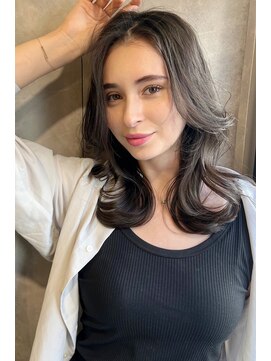 トルネード(TORNADO) 外国人風くびれレイヤーダークグレージュ n1.28