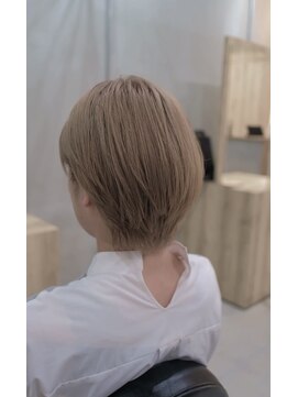 イイデ(iide) ハイトーンショート