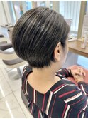 くせ毛さんでもおさまる耳掛けショートボブ
