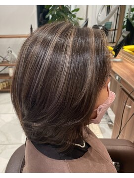 アッシュ 茗荷谷店(Ash) 白髪ぼかし