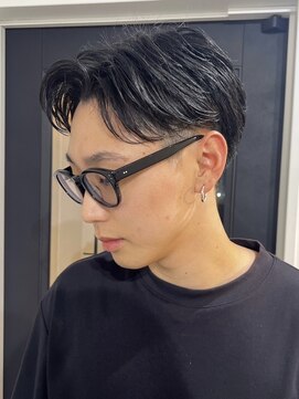 ビビバイベル(BiVi by BHEL) 桑名メンズパーマメンズカットセンターパートメンズマッシュ緩め