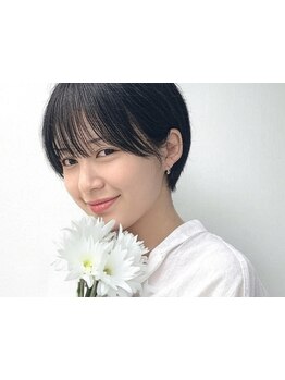 お顔周りにフィットする自然なデザインをご提供！小顔魅せ効果も◎毎日のスタイリングも簡単に♪