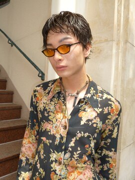 オーオ シカシカ(OOO YY) 軽さをつけたウエットなショート